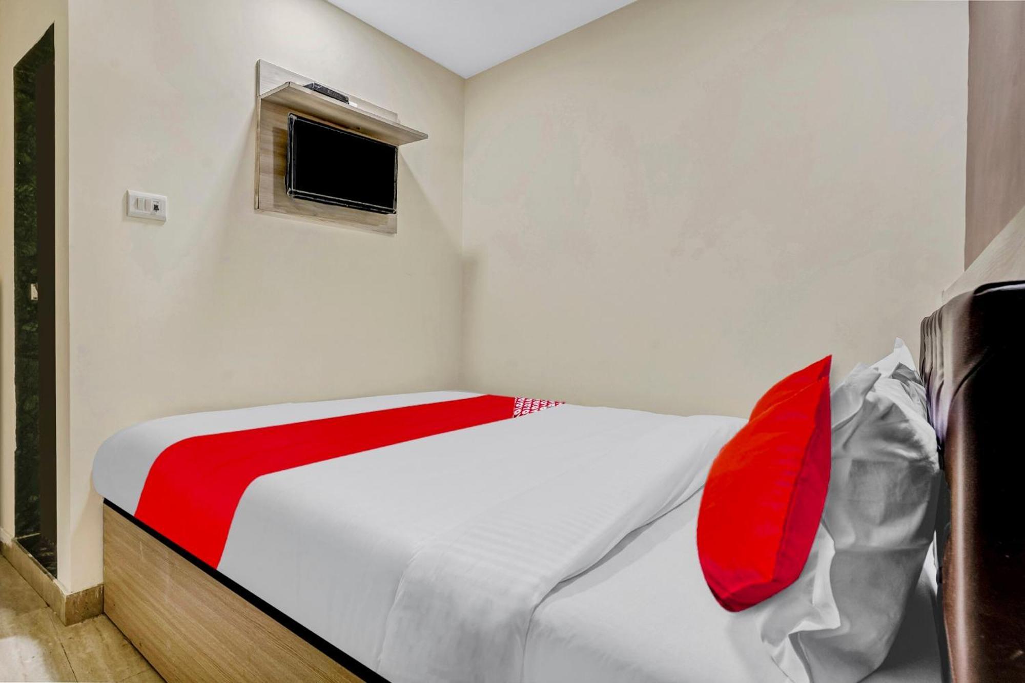 Hotel O Relax Palace Mumbai Exterior photo